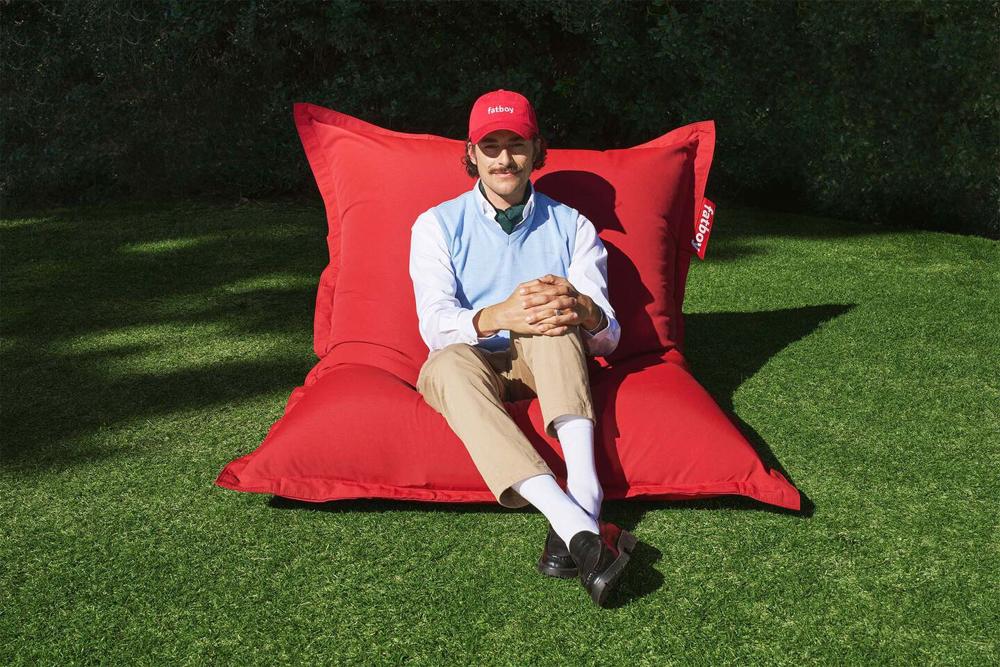 Fatboy Original Outdoor sækkestol i rød – frontvisning af udendørs sækkestol i vejrbestandigt Sunbrella-stof